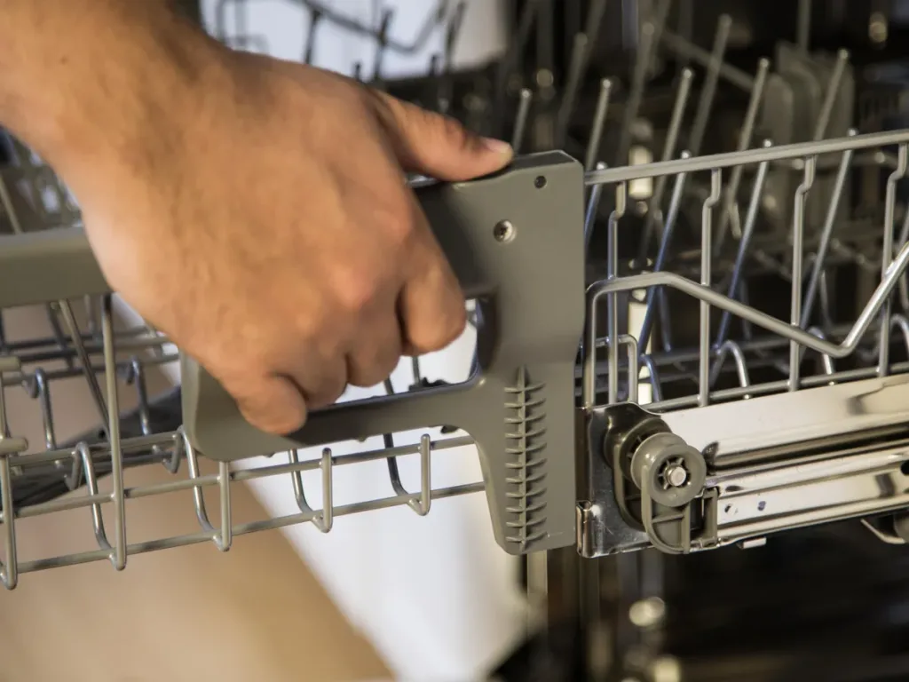 خرید و قیمت ماشین ظرفشویی ال جی 14 نفره 612 رنگ نقره ای مدل DFC612FV گروه تجاری ایران ال جی