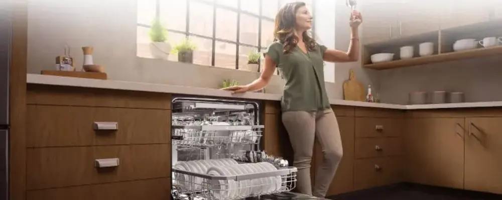 قیمت و خرید ماشین ظرفشویی ال جی 14 نفره 512 رنگ سفید مدل DFB512FW گروه تجاری ایران ال جی